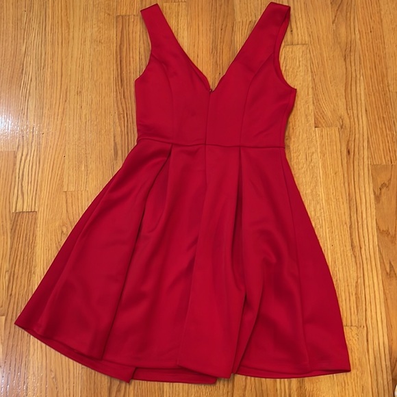 Forever21 Black Capri Cropped 3/4 Length Workout Leggings with a White Waistband - Picture 4 of 6